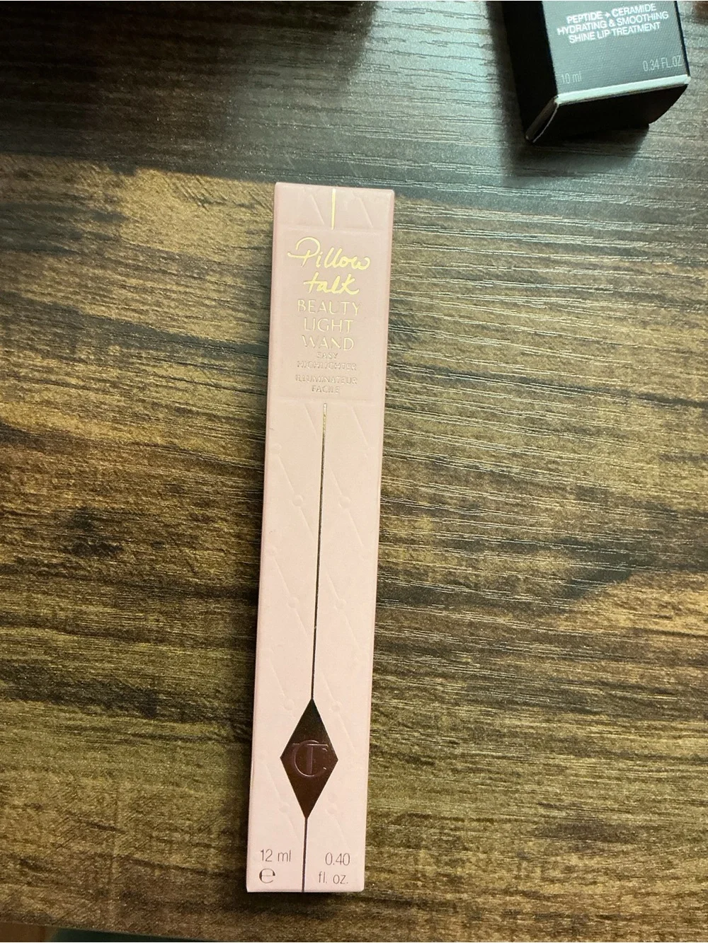 Charlotte Tilbury Pillow Talk Beauty Light Wand - Blush Pink with Gold Accents